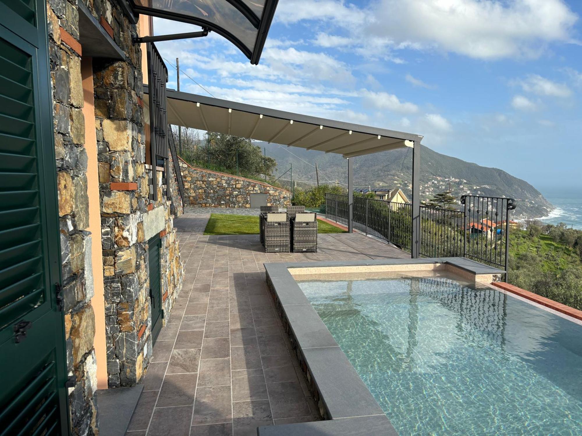 Villa Nina โมเนเลีย ภายนอก รูปภาพ