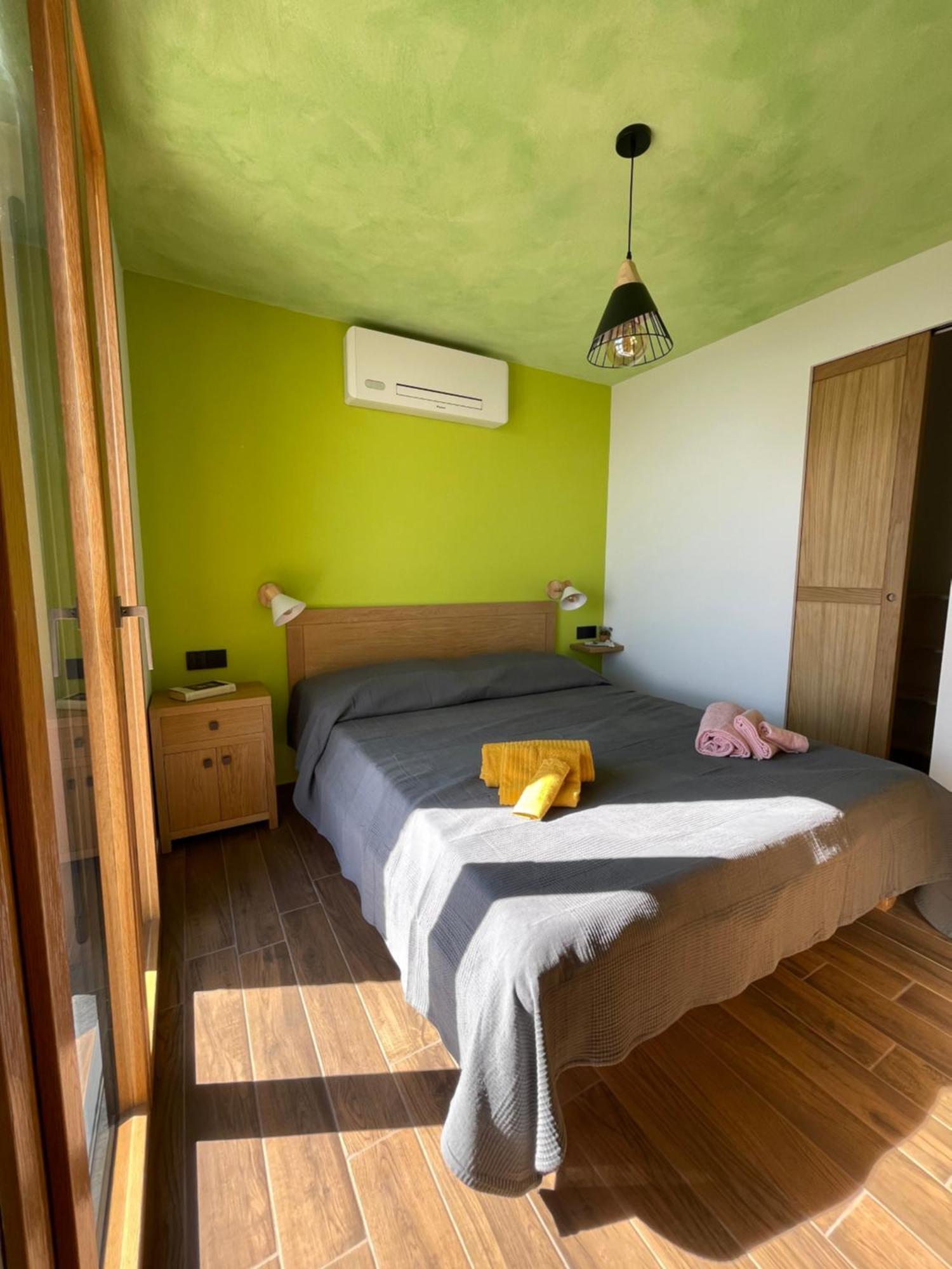 Villa Nina โมเนเลีย ภายนอก รูปภาพ